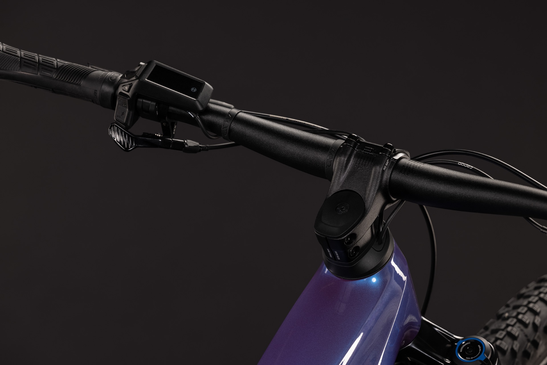 Cube Stereo Hybrid ONE44 Pro 800 / blueiris´n´purple