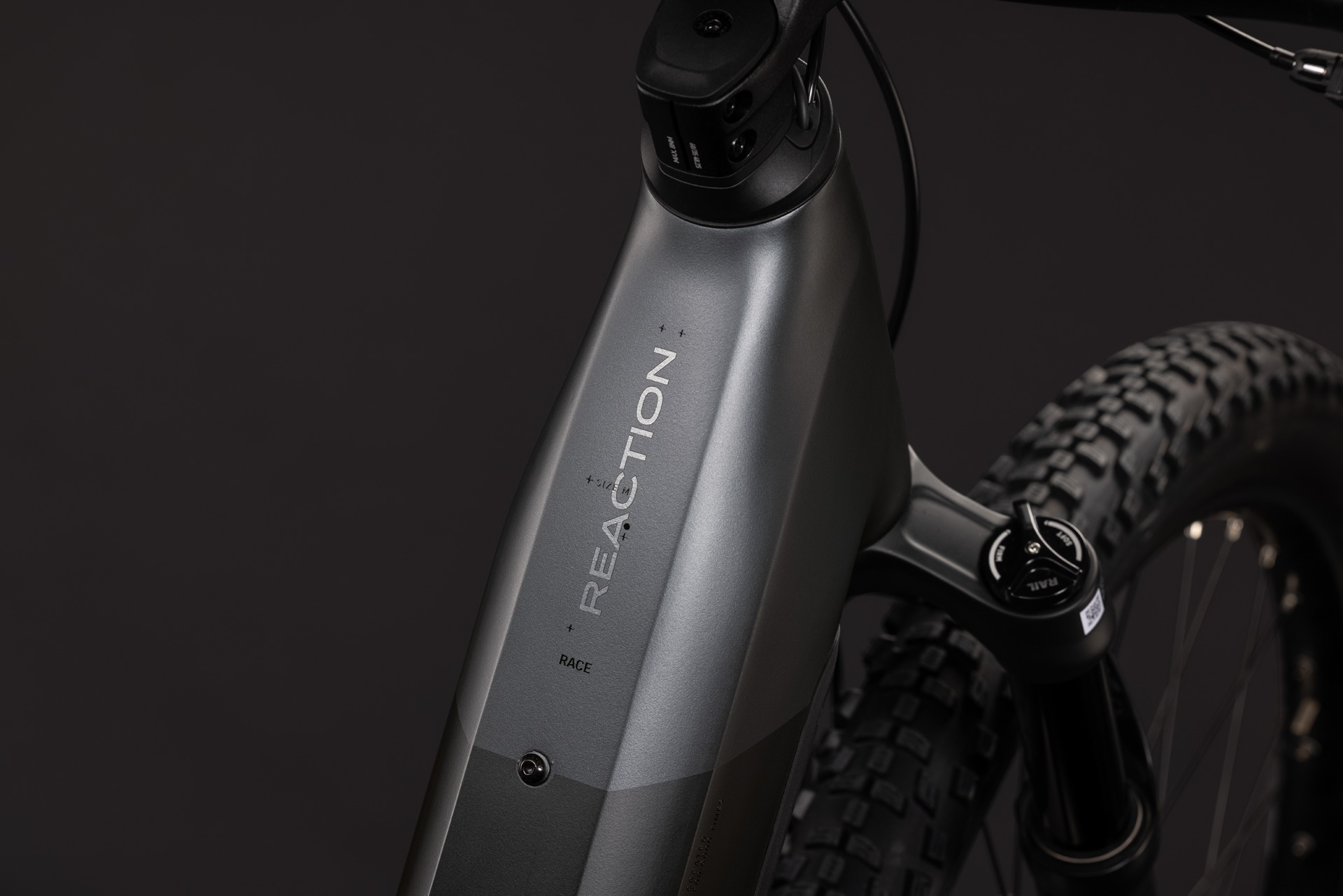 Cube Reaction Hybrid Race 800 / slabgrey´n´chrome / Easy Entry