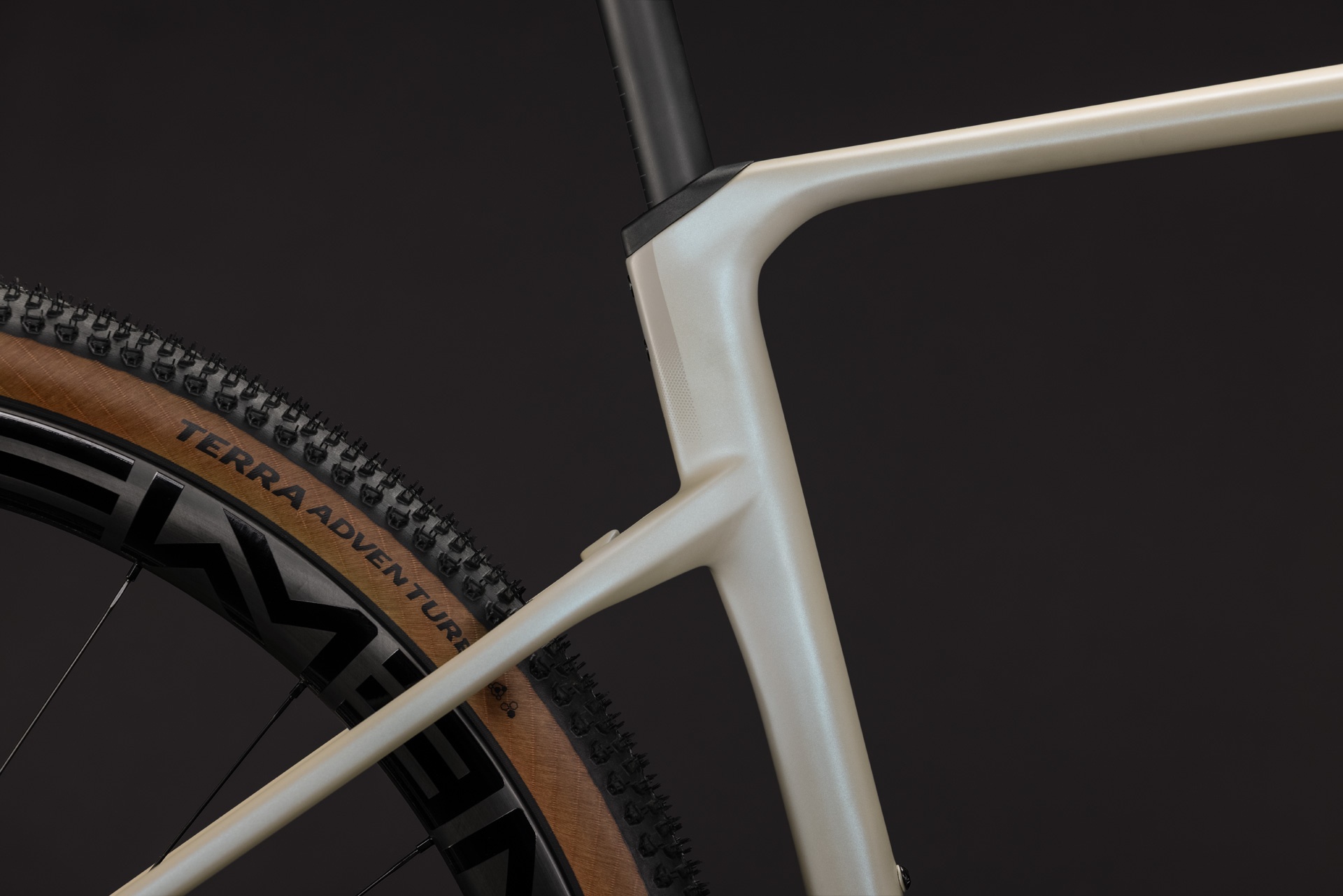 Cube Nuroad Hybrid C:62 SLX 400X / glintsand´n´black