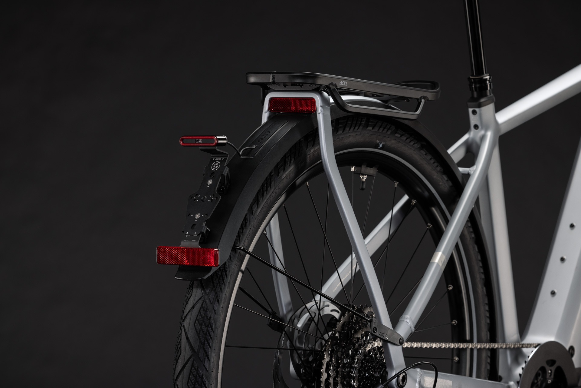 Cube Kathmandu Hybrid 45 800 / slategrey´n´chrome
