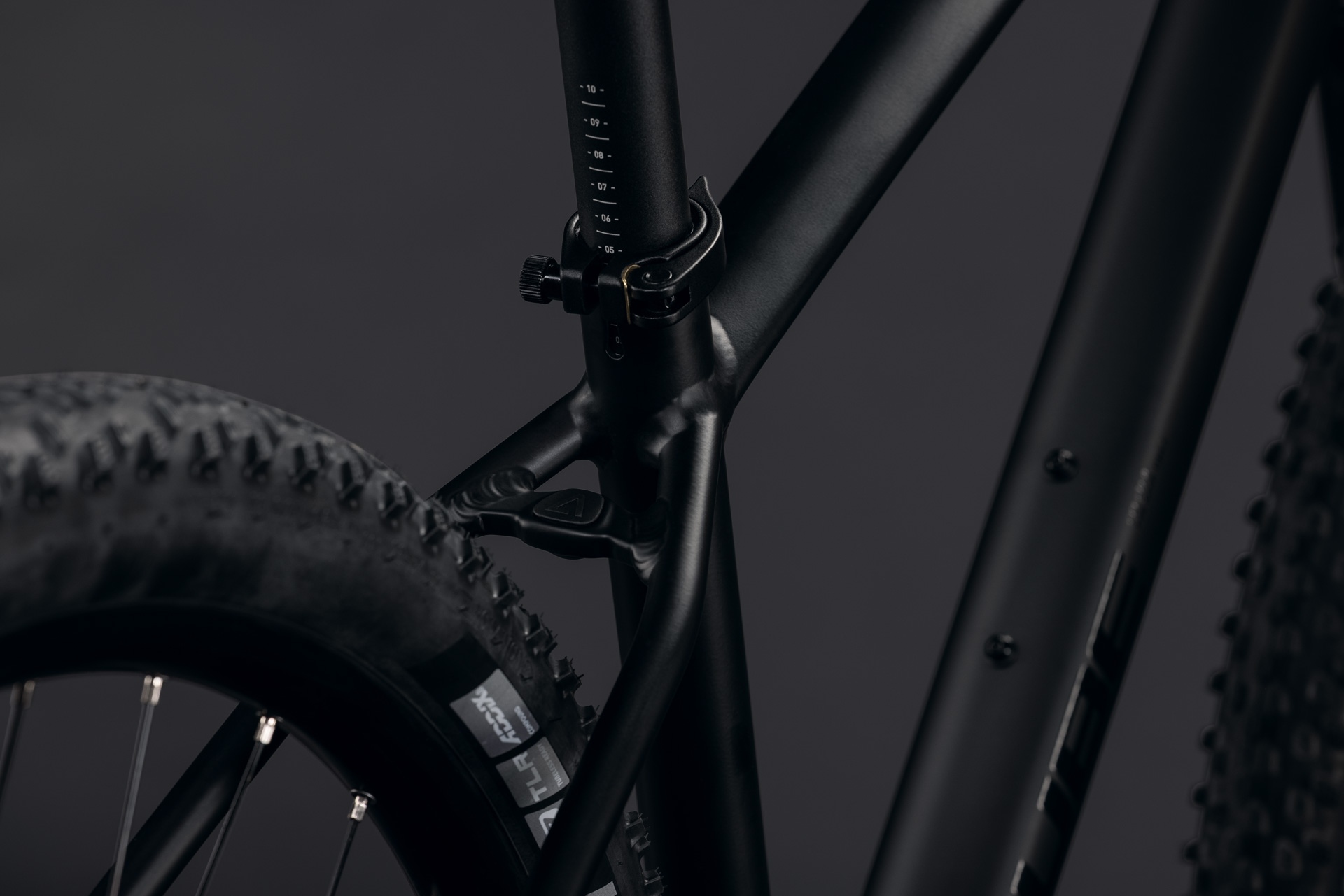 Cube Aim SLT / soot´n´black