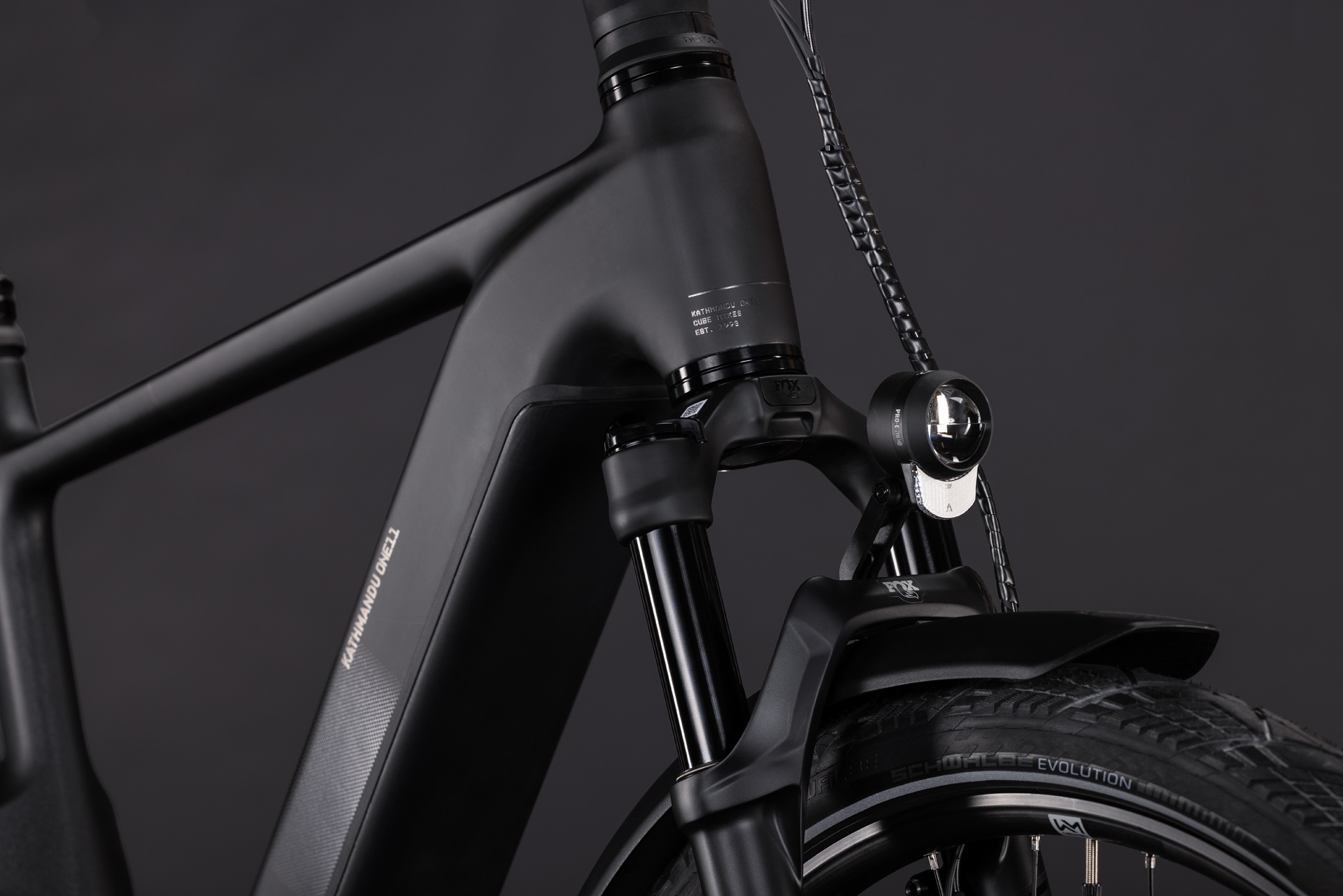 Cube Kathmandu Hybrid ONE11 HPC SLT 800 / carbon´n´silverdust