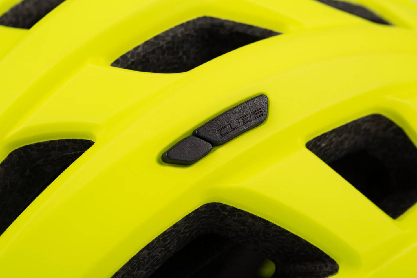 CUBE Helm ROAD RACE yellow
