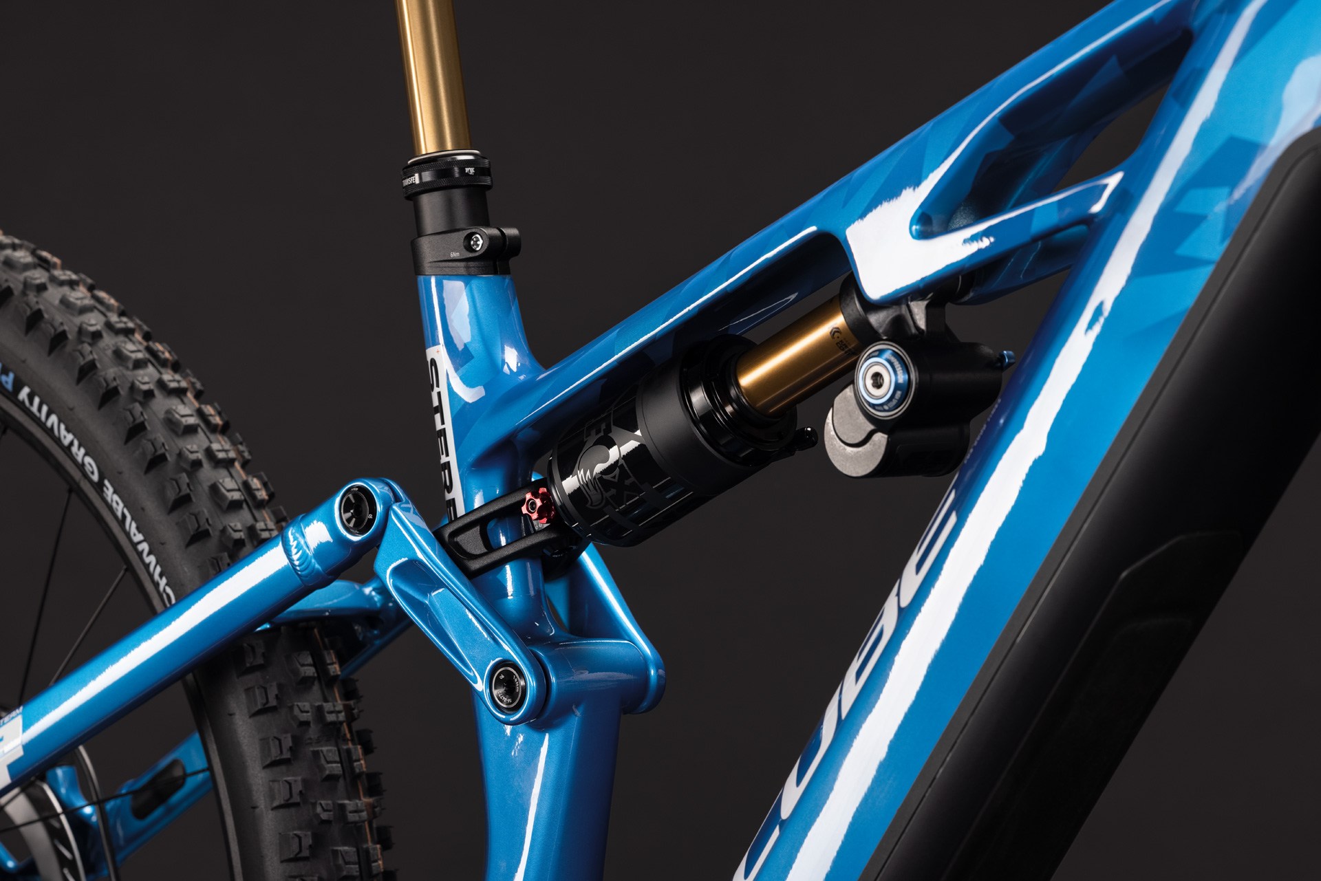 Cube Stereo Hybrid ONE77 HPC AT 800 / actionteam