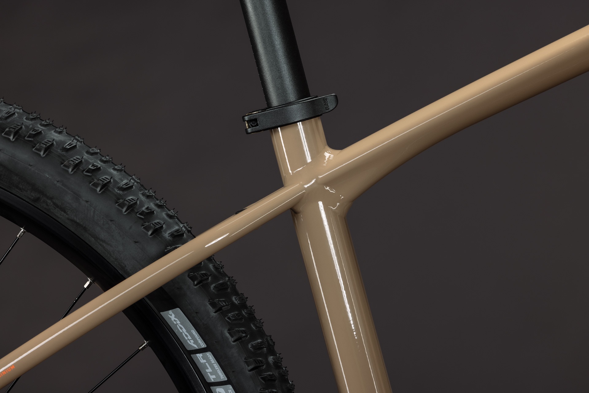Cube Aim SLT / cappuccino´n´black