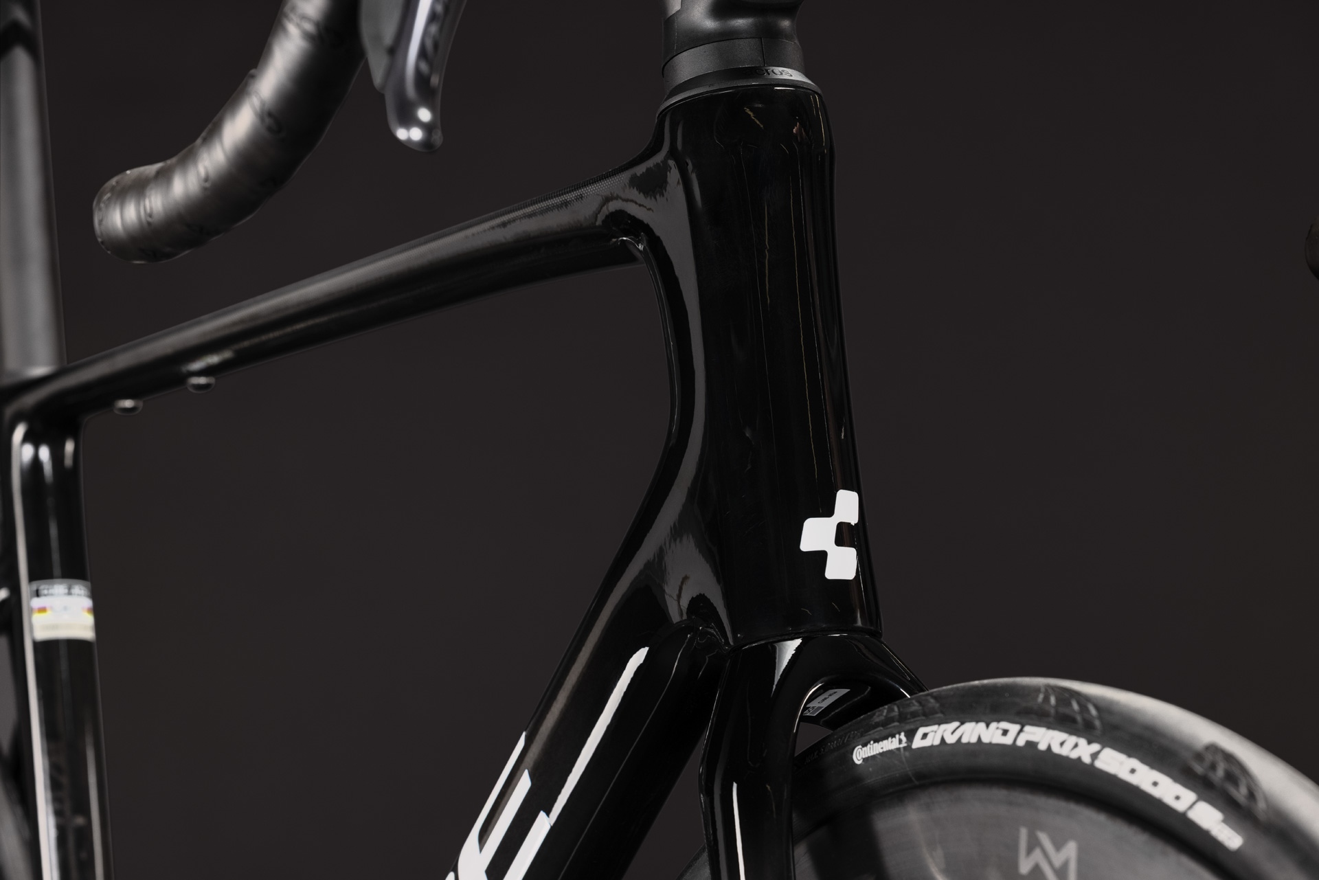 Cube Attain C:62 SLT / carbon´n´white