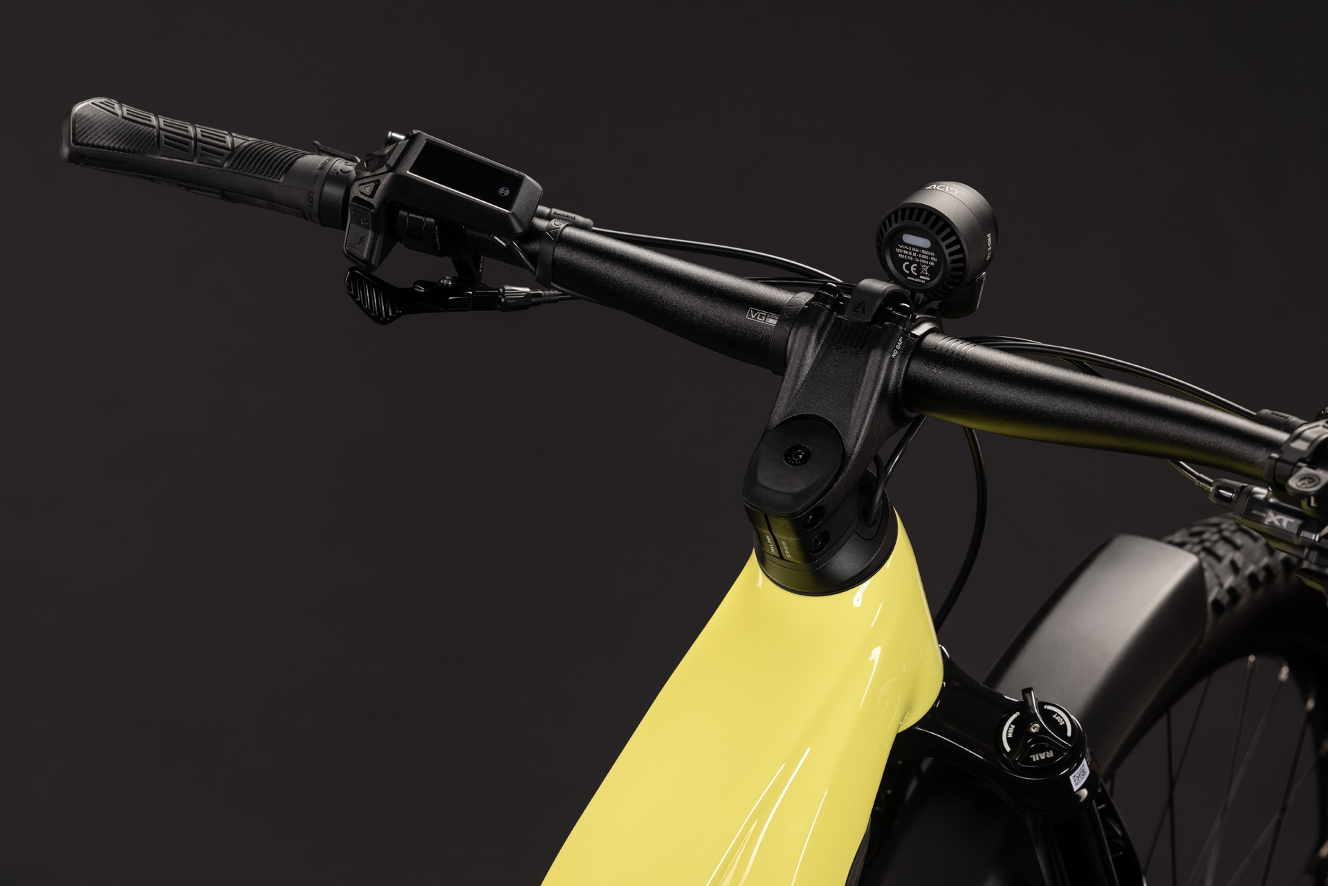 Cube Reaction Hybrid Race 800 FE / bananasplit´n´black