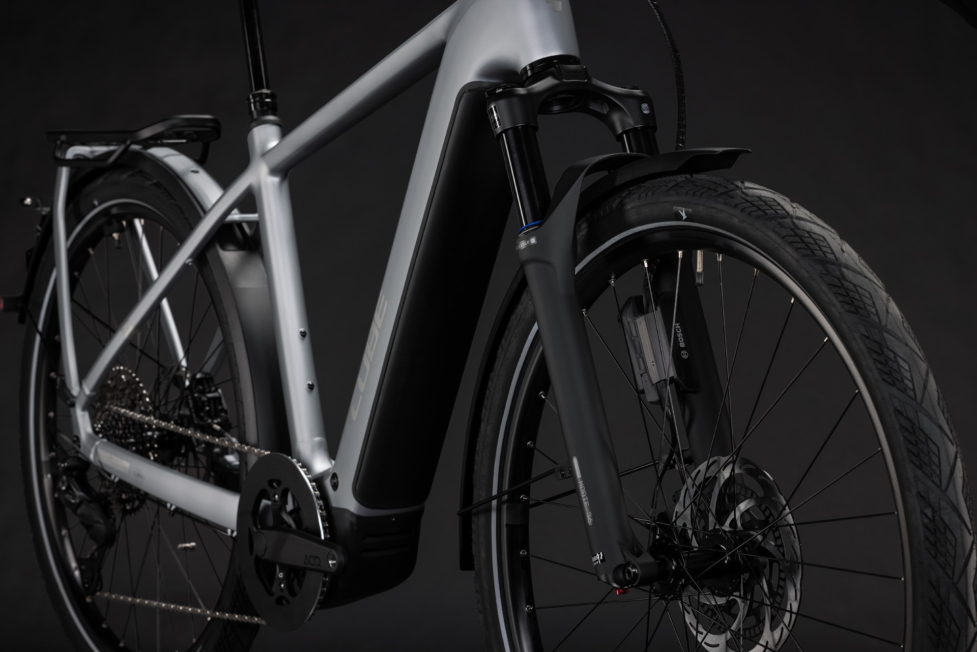 Cube Kathmandu Hybrid 45 800 / slategrey´n´chrome