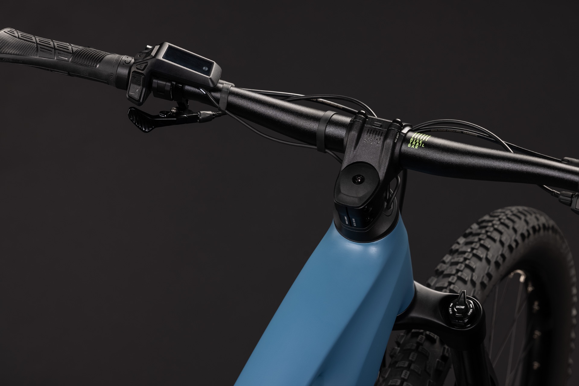 Cube Stereo Hybrid ONE22 Pro 800 / bluesapphire´n´blue