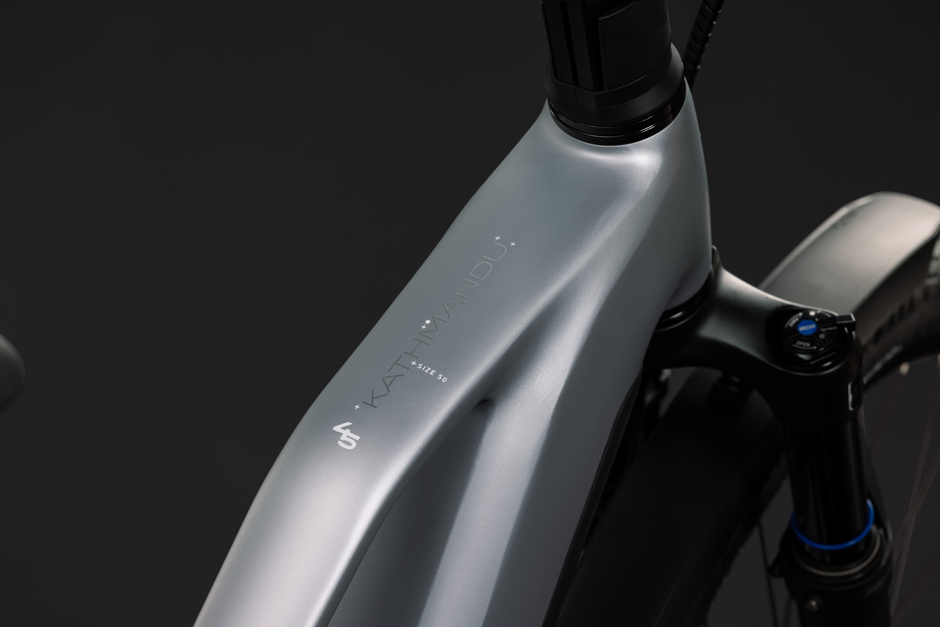 Cube Kathmandu Hybrid 45 800 / slategrey´n´chrome / Trapeze