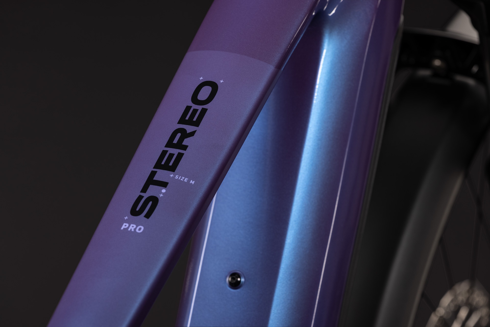 Cube Stereo Hybrid ONE44 Pro 800 FE / blueiris´n´purple