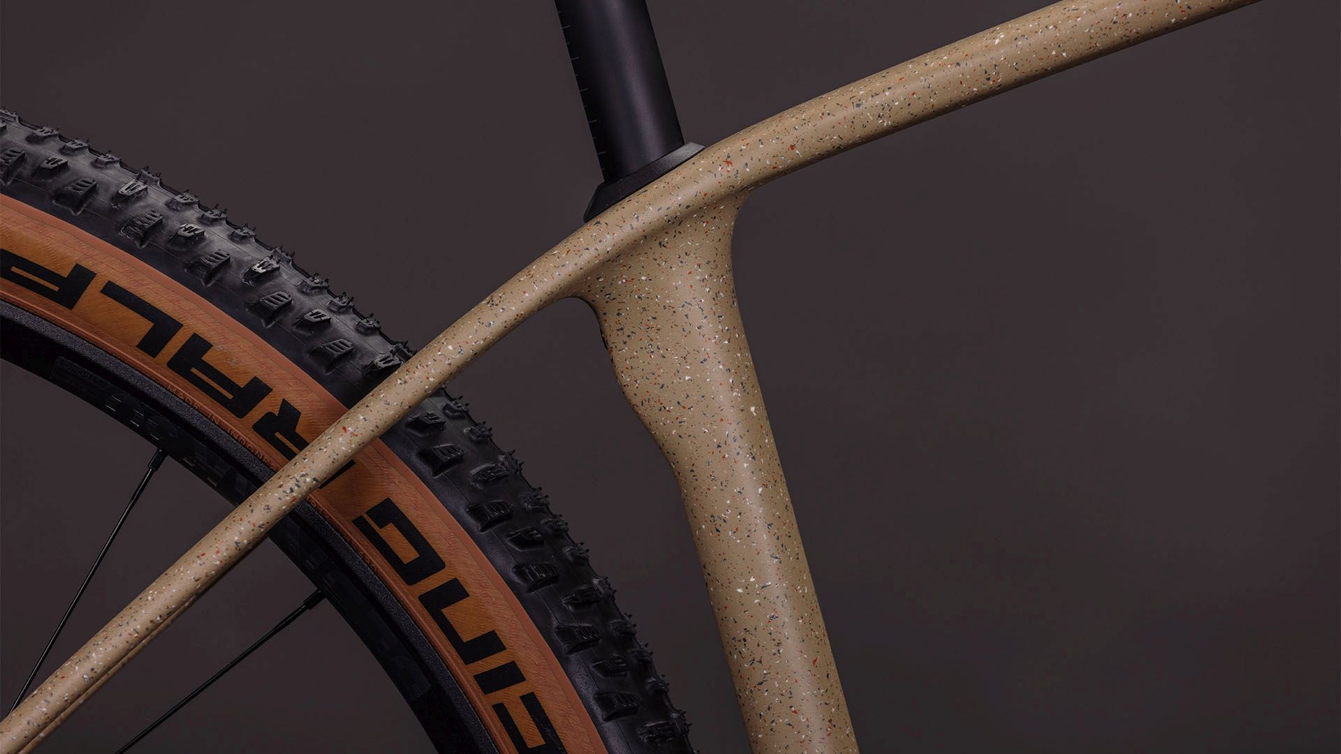 Reaction C:62 SLX / mineralgrit´n´black