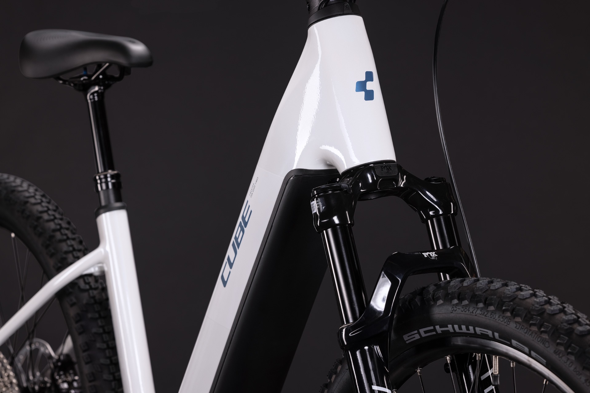 Cube Reaction Hybrid Race 800 / snow´n´black / Easy Entry