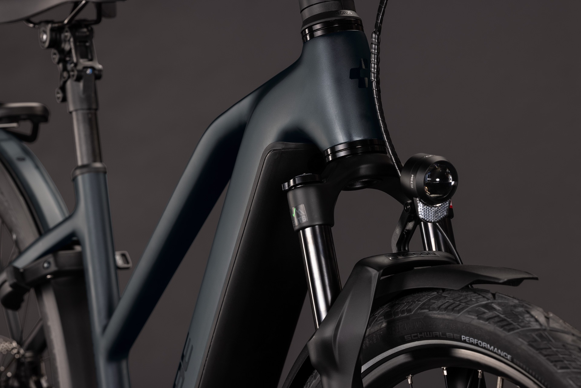 Cube Kathmandu Hybrid Pro 800 / coal´n´black / Trapeze