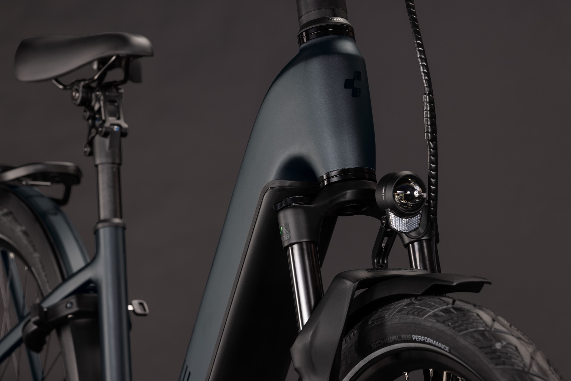 Cube Kathmandu Hybrid Pro 800 / coal´n´black / Easy Entry