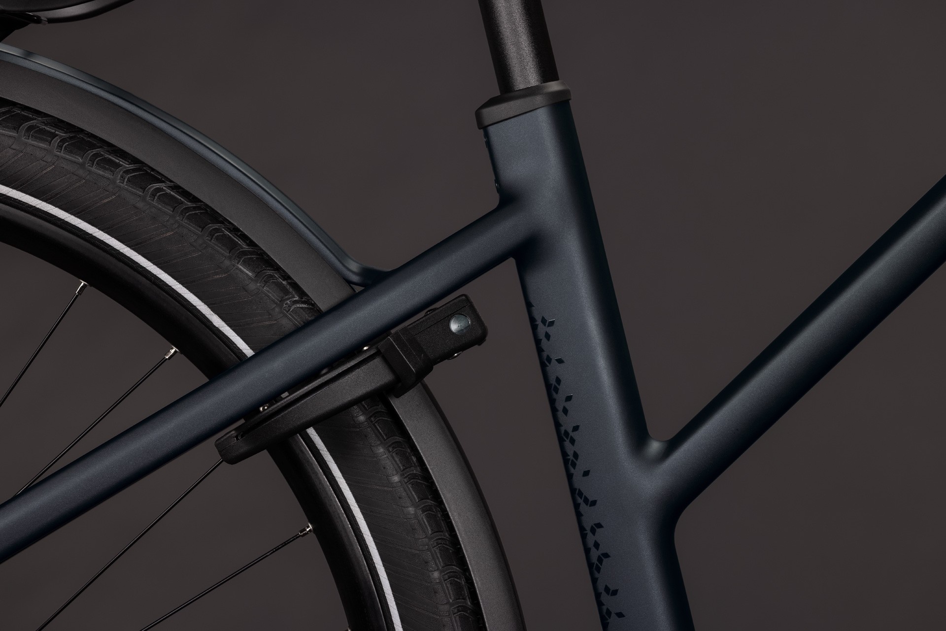 Cube Kathmandu Hybrid Pro 800 / coal´n´black / Trapeze