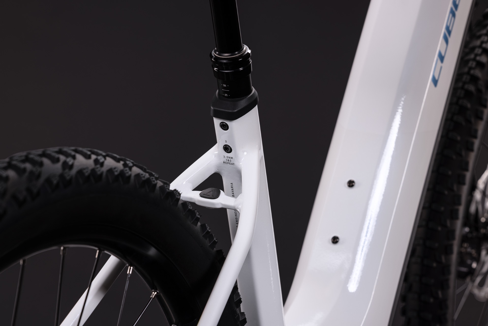 Cube Reaction Hybrid Race 800 / snow´n´black / Easy Entry