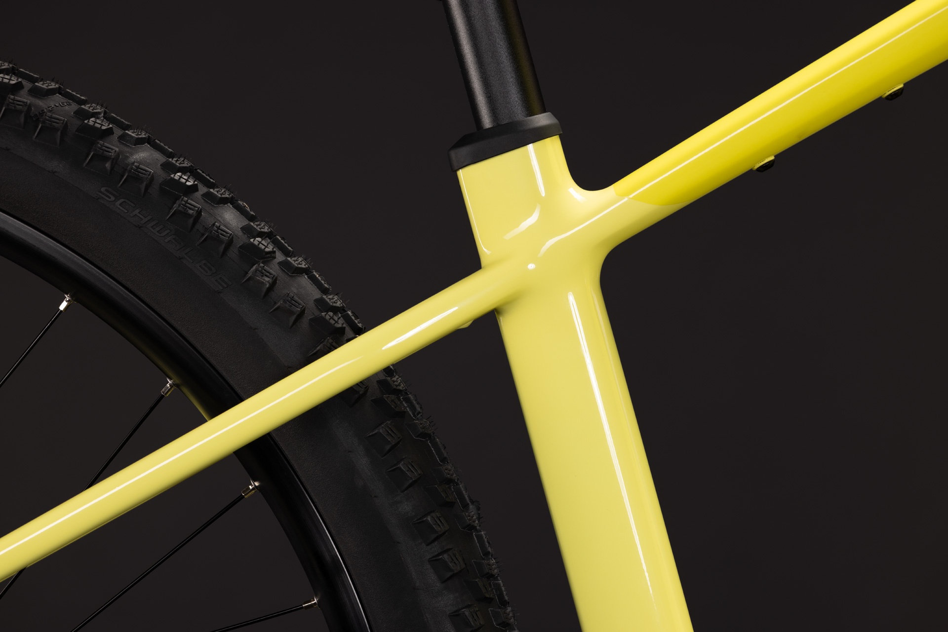 Cube Reaction Hybrid Race 800 / bananasplit´n´black