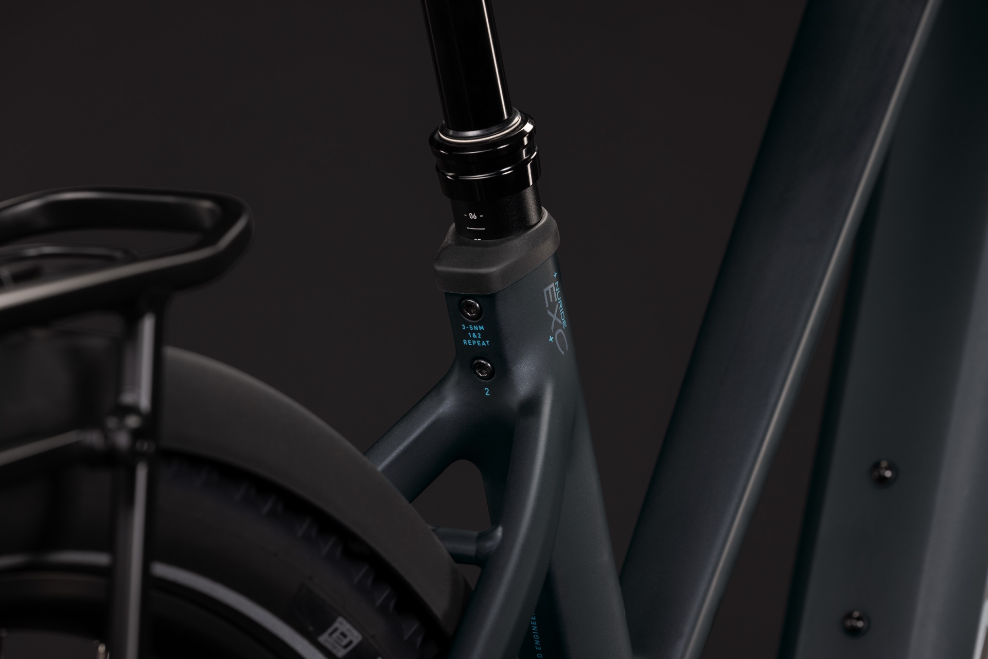 Cube Nuride Hybrid EXC 800 / coal´n´chrome / Trapeze