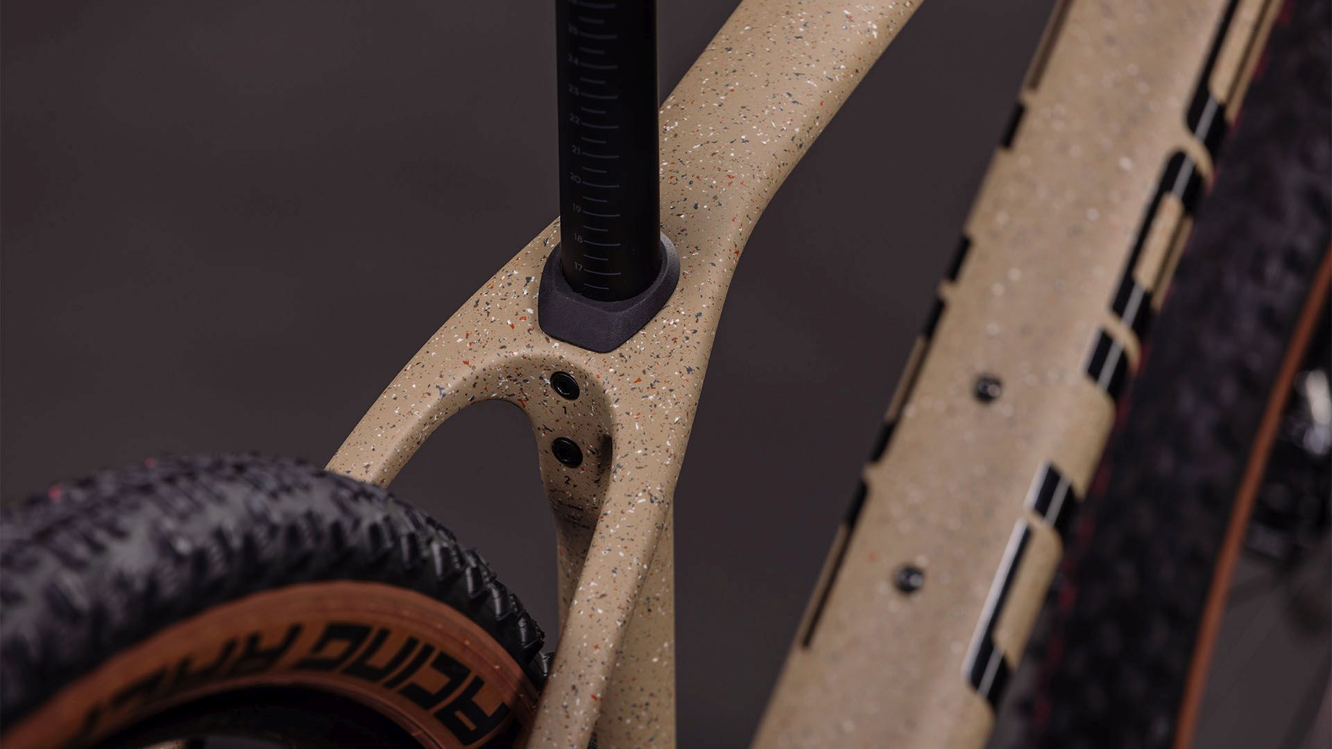 Reaction C:62 SLX / mineralgrit´n´black