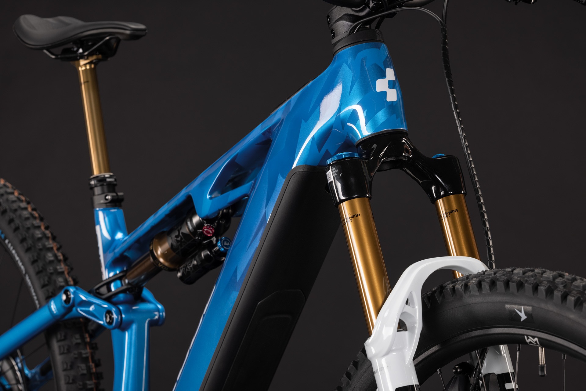 Cube Stereo Hybrid ONE44 HPC AT 800 / actionteam