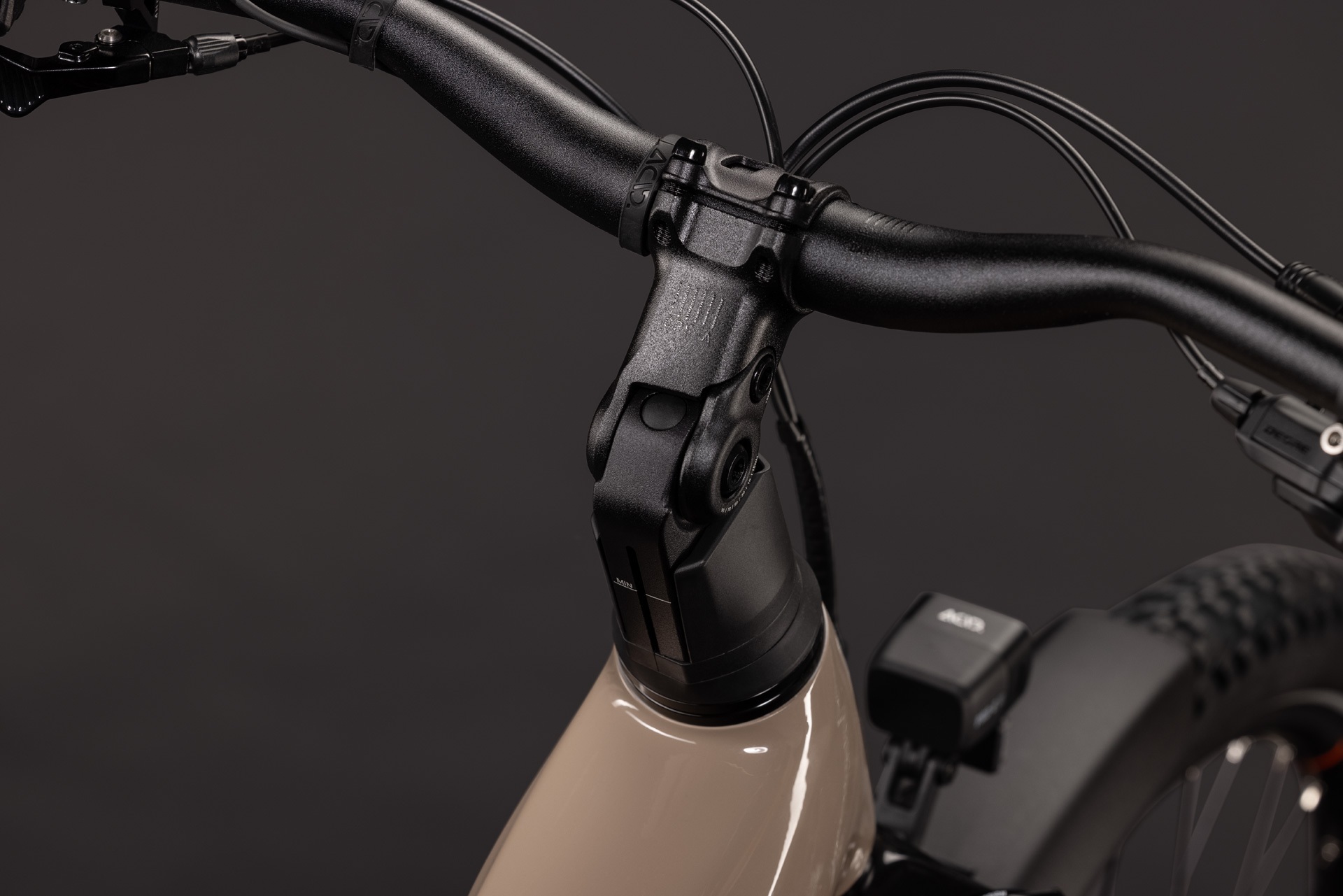 Cube Nuride Hybrid Pro 800 / cappuccino´n´black / Trapeze