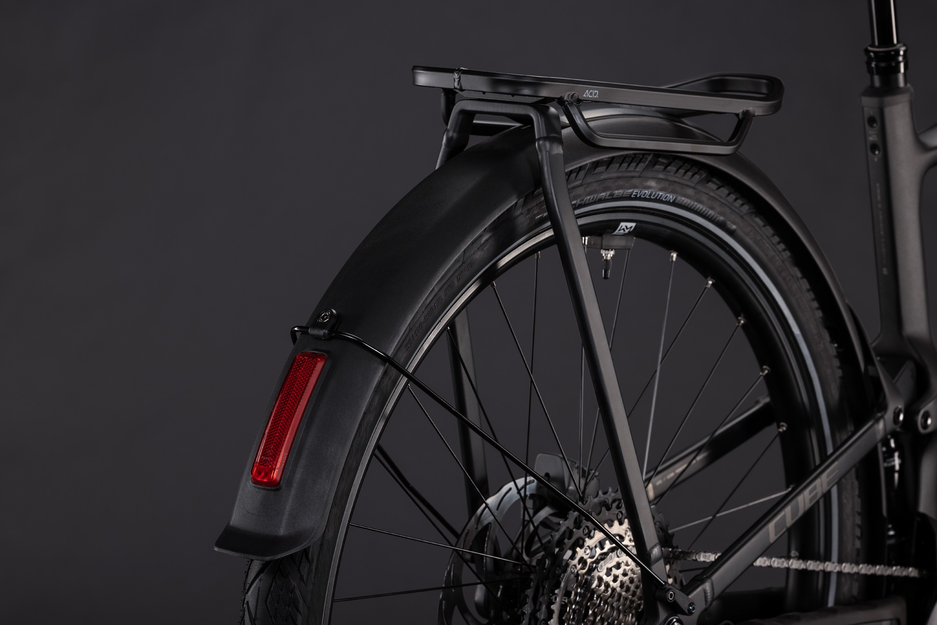 Cube Kathmandu Hybrid ONE11 HPC SLT 800 / carbon´n´silverdust